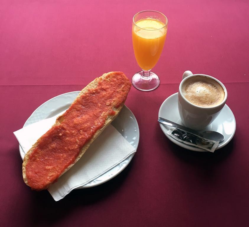 Hostal La Cortijana 洛格罗尼奥 外观 照片