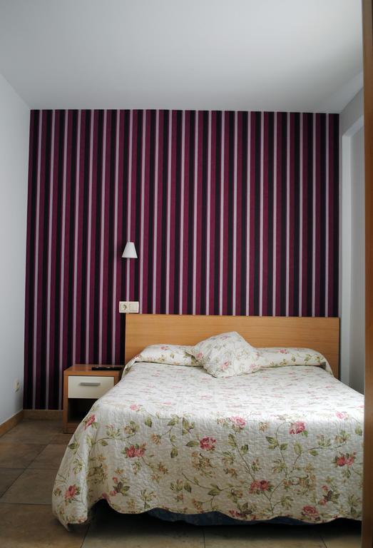 Hostal La Cortijana 洛格罗尼奥 外观 照片