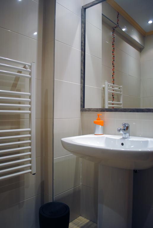 Hostal La Cortijana 洛格罗尼奥 外观 照片