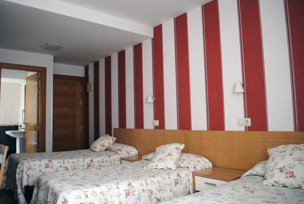Hostal La Cortijana 洛格罗尼奥 外观 照片