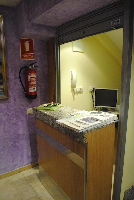 Hostal La Cortijana 洛格罗尼奥 外观 照片