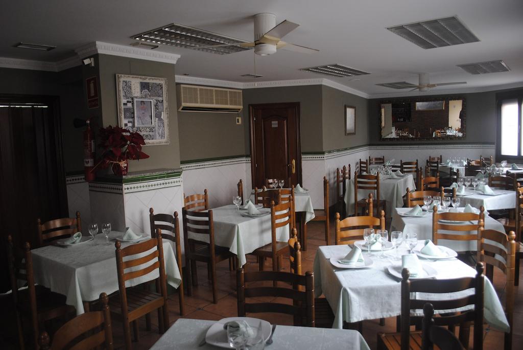 Hostal La Cortijana 洛格罗尼奥 外观 照片