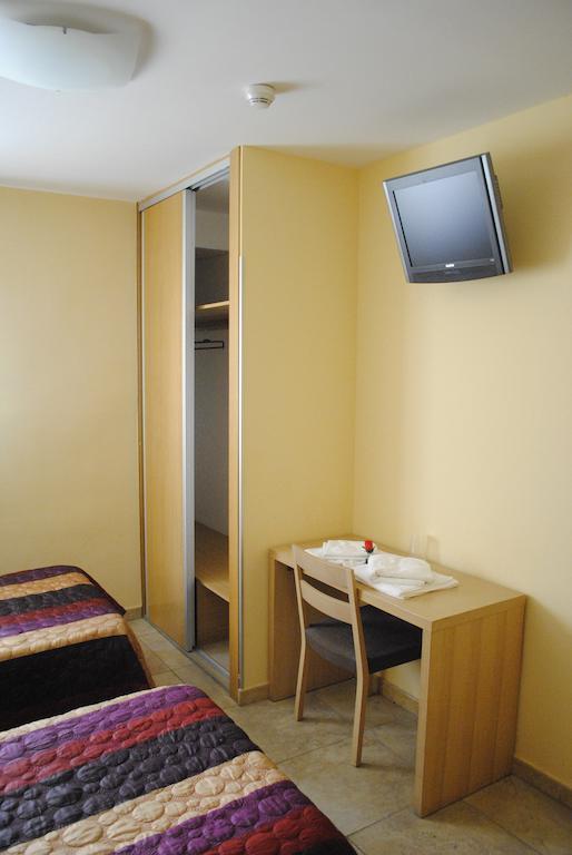 Hostal La Cortijana 洛格罗尼奥 客房 照片